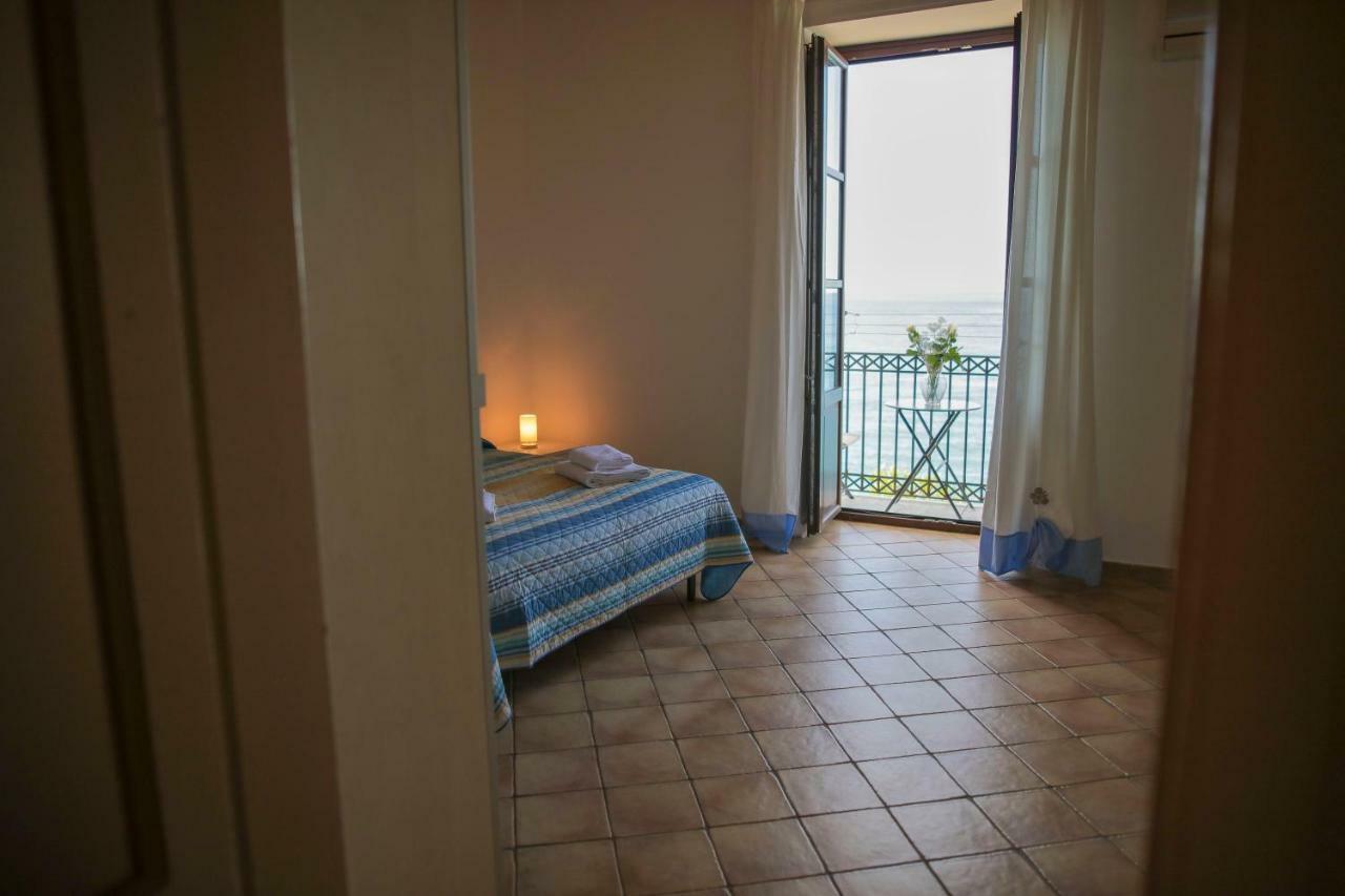 Costabella Apartment Cefalu Exterior photo